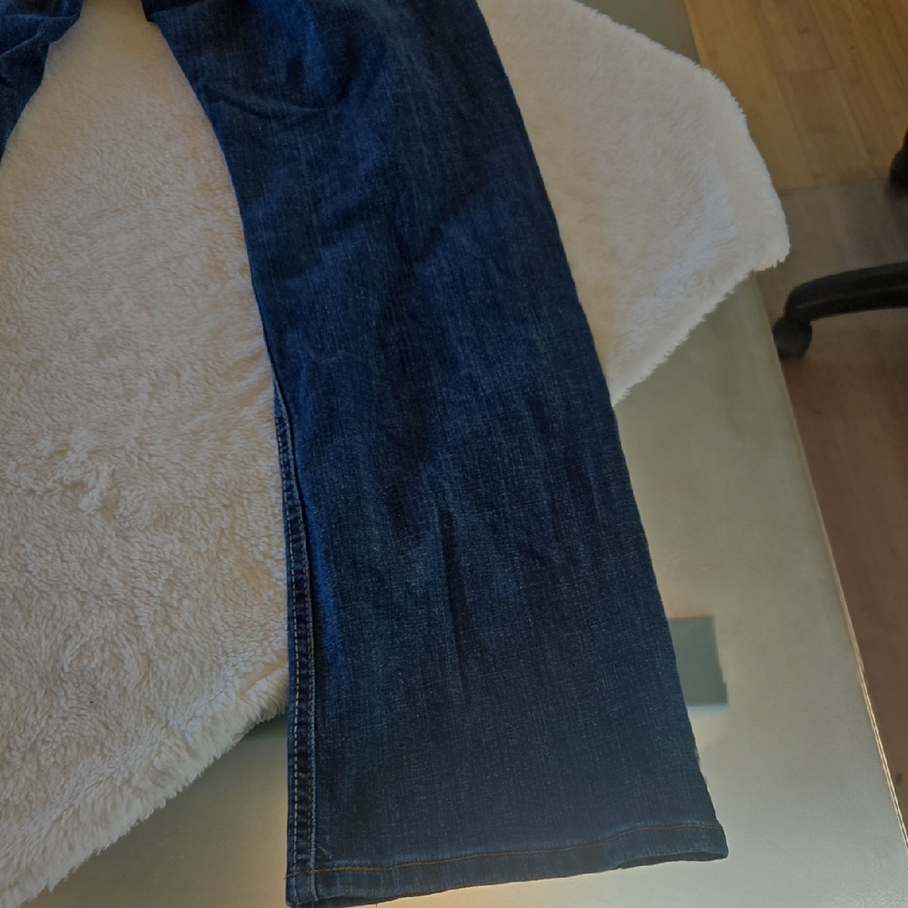 Levi's Blue Bootcut Jeans for Men - Picture 6 of 14